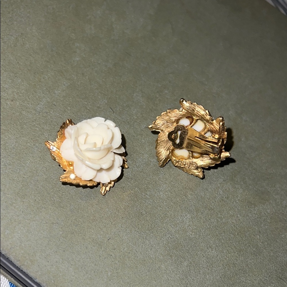 Elegant Gold and Cream Floral Clip-On Earrings